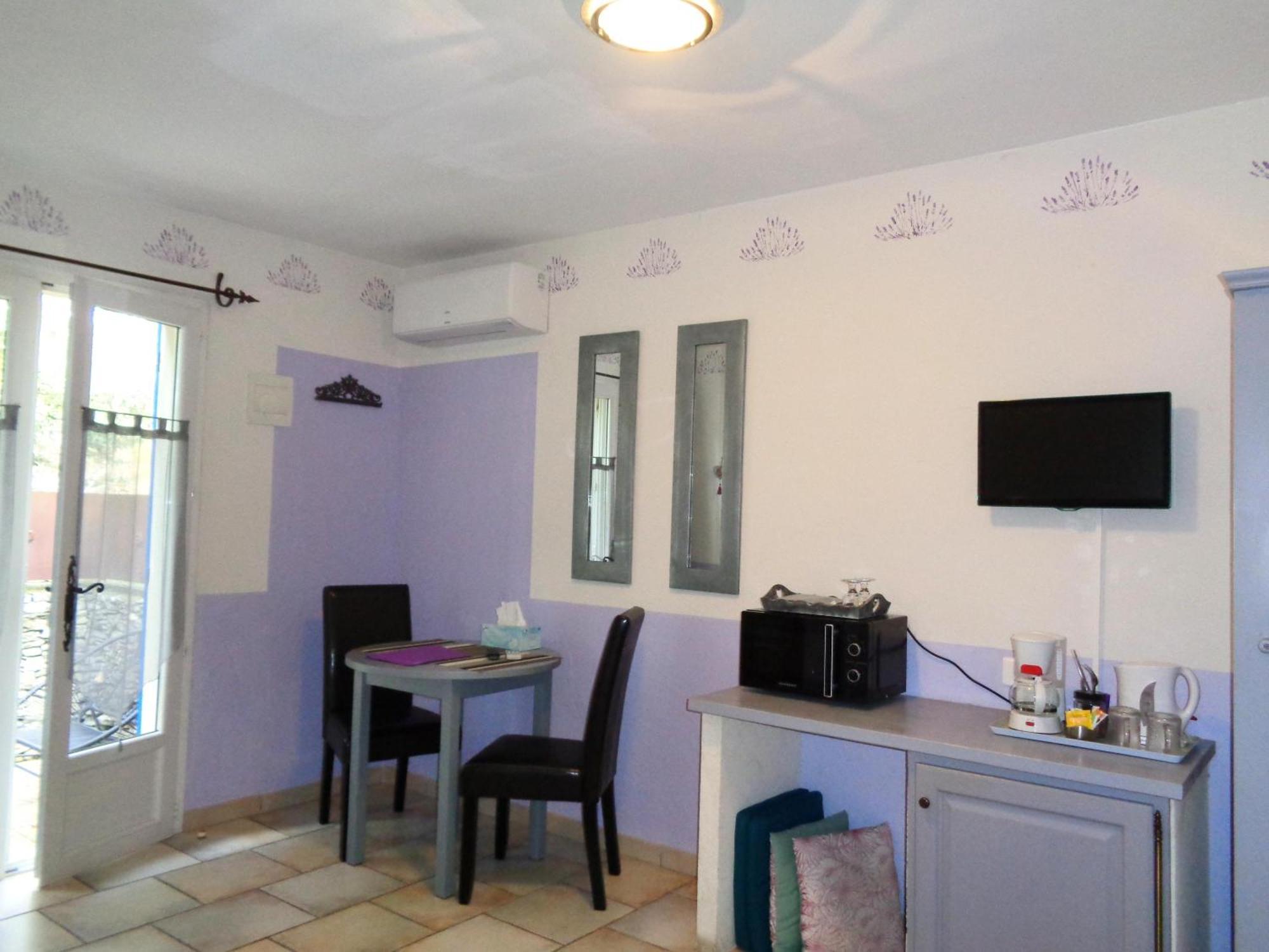Clos Des Lavandes - Chambres Et Suites De Charme Climatisees-Luberon Lacoste  Eksteriør billede