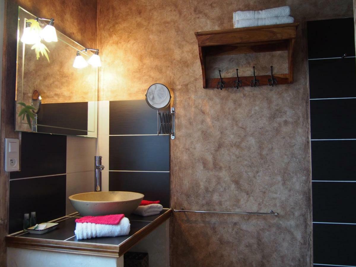 Clos Des Lavandes - Chambres Et Suites De Charme Climatisees-Luberon Lacoste  Eksteriør billede